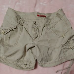 CUTE UNION BAY SHORTS